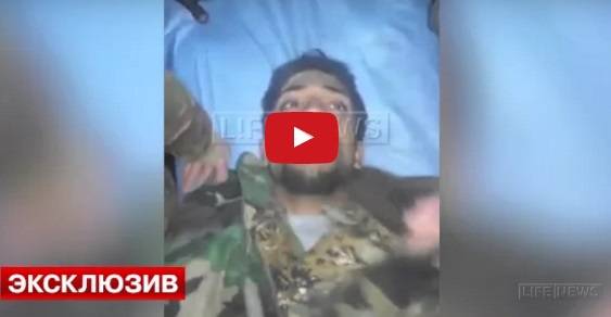 جنود سوريون يقبضون على عراقي من "النصرة" قبيل تحرير ربيعة (بالفيديو)