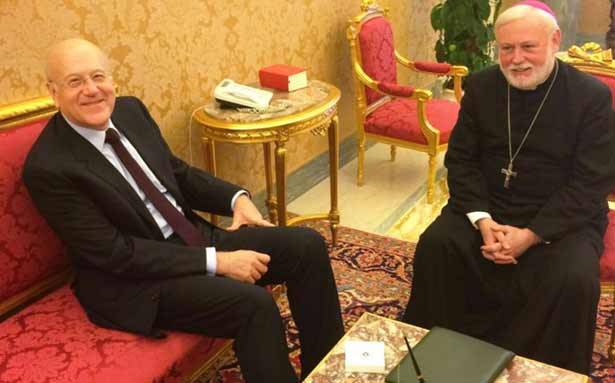 ميقاتي بحث مع وزير خارجيّة الفاتيكان
سبل الخروج من المآزق السياسيّة