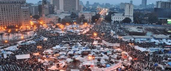 "هل ستهبط نيازك يوم 25 يناير؟".. مصريون يسخرون من تحذيرات الأرصاد الجوية بعدم الخروج للشارع