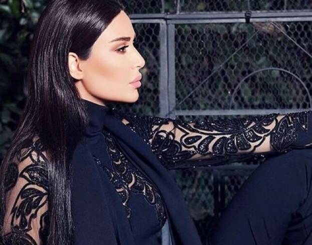 فيديو طريف لسيرين عبد النور.. ماذا حصل لشعرها؟