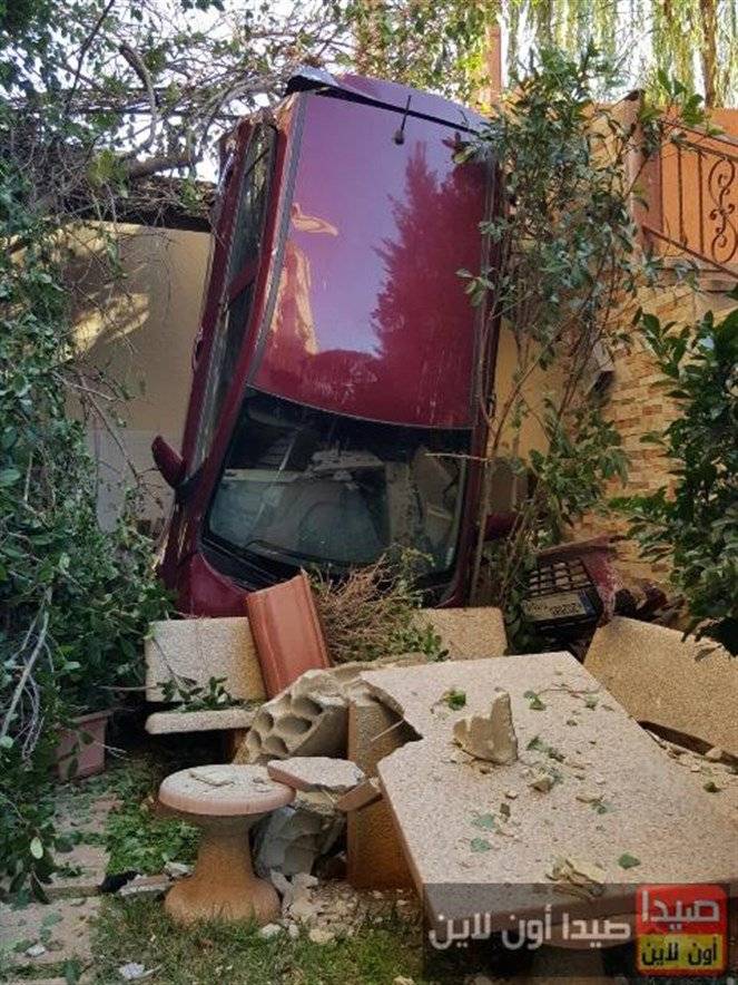 بعد محاولته احراق منزلها بالسابق... بالفيديو والصور: لن تصدقوا ماذا فعل بها طليقها في صيدا!