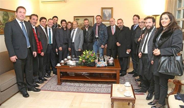 وهاب وعدد من الفنانين في ضيافة عون