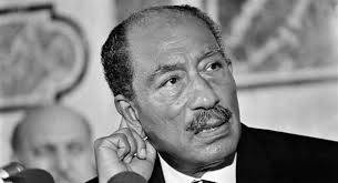 بالفيديو منجم يحضر روح الرئيس الراحل انور السادات ويساله عن السيسي
