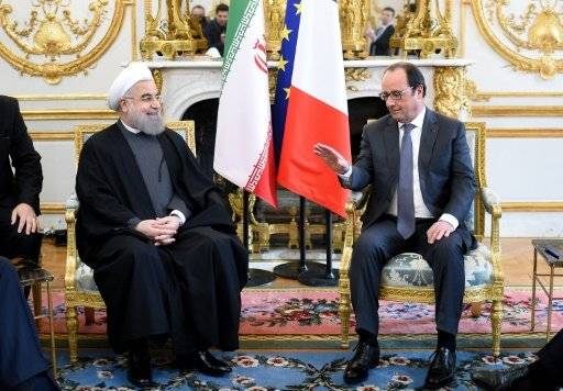 هولاند يذكر روحاني بـ"تمسك فرنسا بحقوق الانسان"