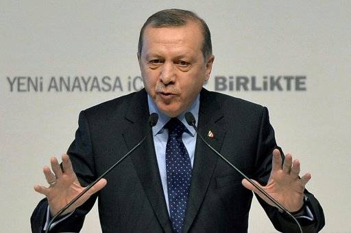اردوغان يدافع عن اجراء استفتاء لتعديل الدستور التركي