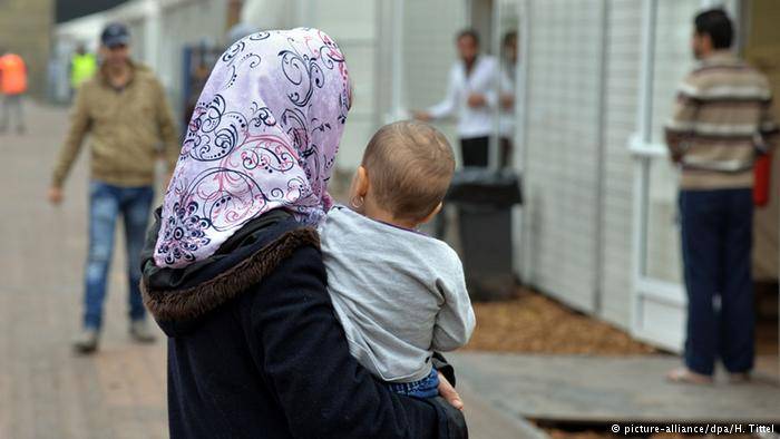 ألمانيا: لأول مرة عدد اللاجئين من النساء والأطفال يفوق عدد الرجال