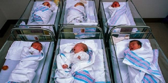 سيدة عراقية تنجب 6 أطفال توائم في حالة نادرة !