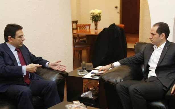 فريد هيكل الخازن من الصيفي :
موقف الكتائب يُعبّر عن رأينا