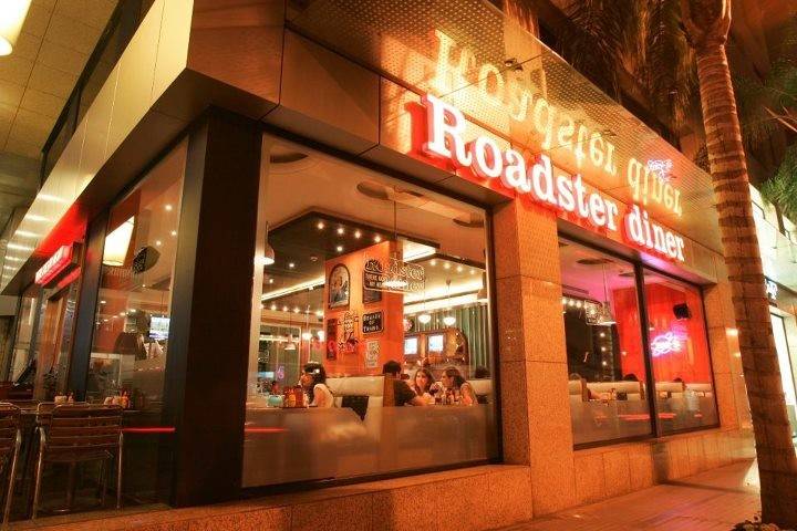 ما حقيقة حريق " ROADSTER" جبيل؟