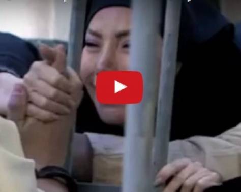 بالفيديو: النجمة سلافة معمار بعد وفاة والدها
