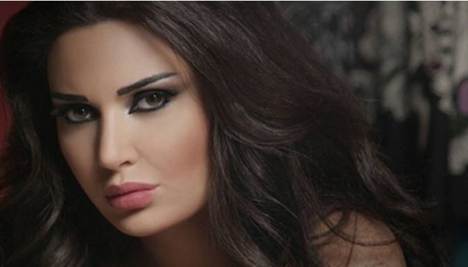 بالفيديو- سيرين عبد النور بملابس النوم