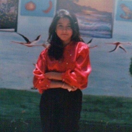 من الفنانة الشهيرة صاحبة الصورة؟