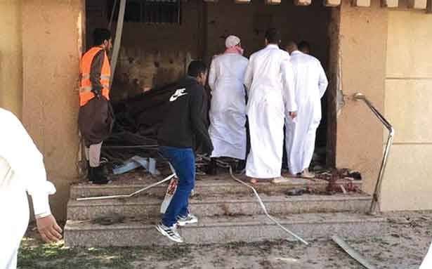 تفجير ارهابي يستهدف مسجد الاحساء شرق السعودية
5 قتلى و18 جريحا والقاء القبض على احد المنفذين