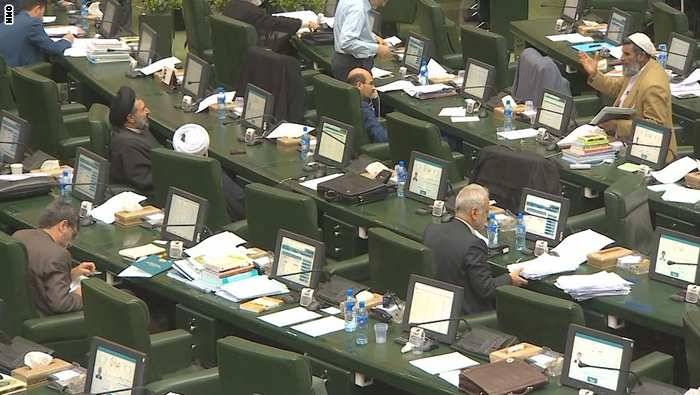 صراع المتشددين والمعتدلين.. إيران تتأهب لانتخابات "تاريخية" ستشكل نهج طهران تجاه الغرب