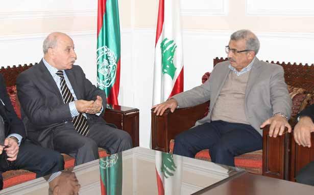 إغلاق مكتب مدير الأونروا في عين الحلوة
ولقاء لـ «الديموقراطيّة» مع الحريري وسعد
