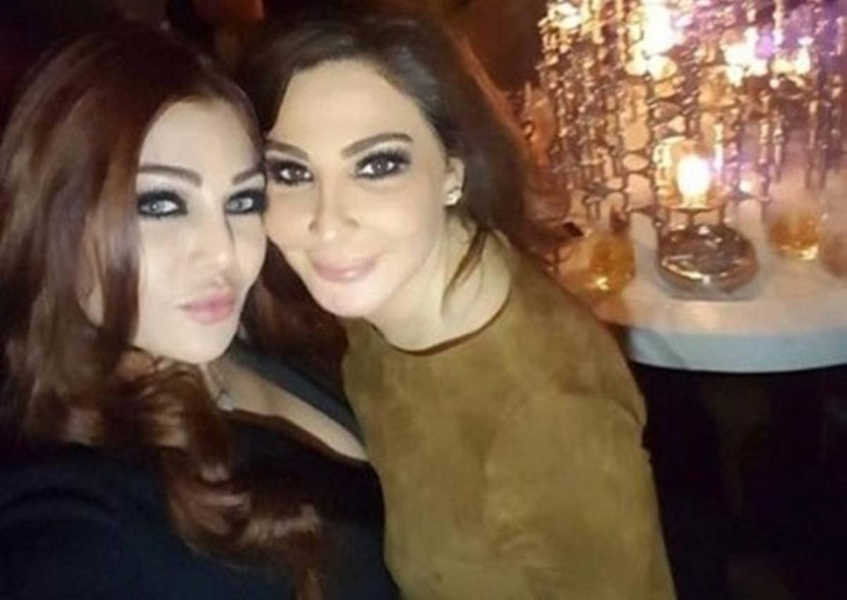 “سيلفي” يجمع هيفاء وهبي وإليسا في باريس