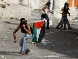 إصابة 10 شبان فلسطينيين في مواجهات مع الجيش الإسرائيلي في بلدة قباطية شمالي الضفة الغربية