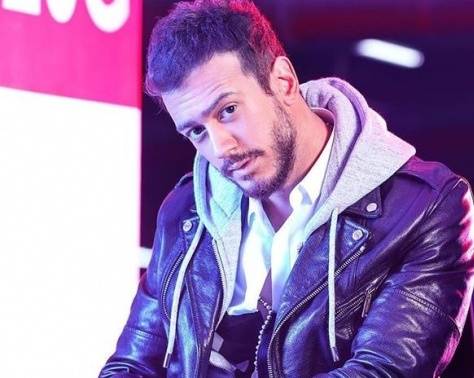 بالفيديو - سعد لمجرد يحرق يد نبيل شعيل!