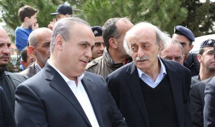 جنبلاط يغرّد عن الرئاسة.. فجاء الردّ سريعاً من وهّاب!