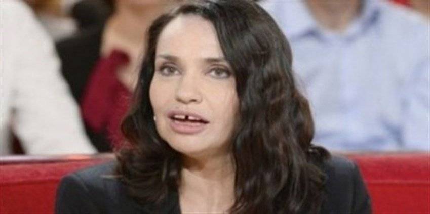 ممثلة فرنسية تصدم جمهورها باعترافها: طبخت وتناولت جثة ميت