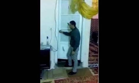 يكتشف خيانة زوجته مع جاره  بفيديو جنسي على الا نترنت