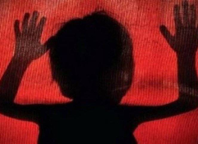 جريمة بحقّ الطفولة في لبنان.. معظم العائلة في المستشفى.. استغل الستّيني الموقف واخذ الطفل لغرفته!