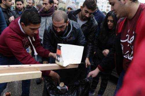 بالفيديو: طلعت ريحتكم تلجأ للسلاح للمرة الاولى!