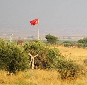 الميادين: حال استنفار على الجانب التركي من الحدود إزاء تدفق نازحي عائلات المسلحين من ريف حلب الشمالي