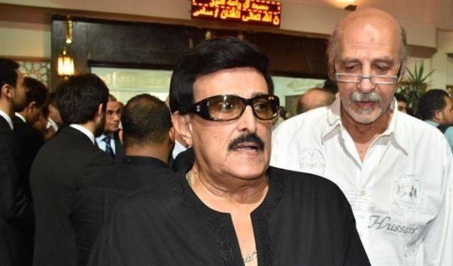 بالفيديو.. سمير غانم من عزاء "فيروز المصرية": تعالوا اشربوا حاجة