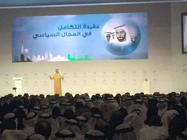 سيف بن زايد: "أعتذر لأبطال حريق دبي عن مراهنة بعض وسائل الإعلام على فشلهم...وأشكرهم على إفشالهم تلك المراهنات"