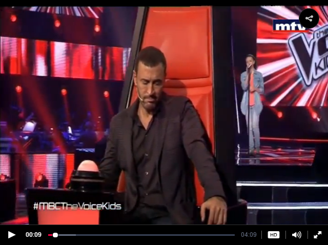 بالفيديو: صوت زينب الرائع وردة فعل الحكام
