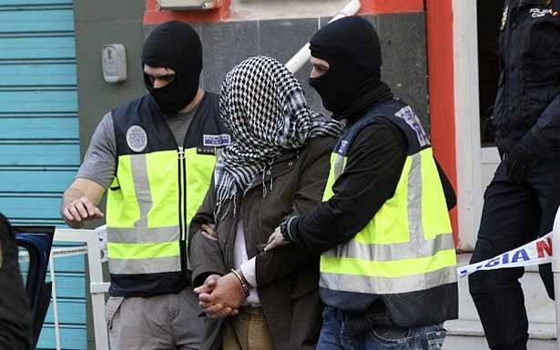 إسبانيا تفكك خليّة لـ «داعش»