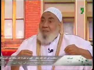 شيخ مصري يقسم بالله أنه تزوج جنية وأنجب منها 3 أولاد بالفيديو.