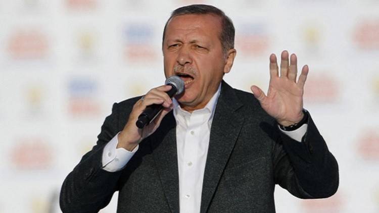 أردوغان يتهم الولايات المتحدة بتحويل المنطقة إلى "نهر دماء"
