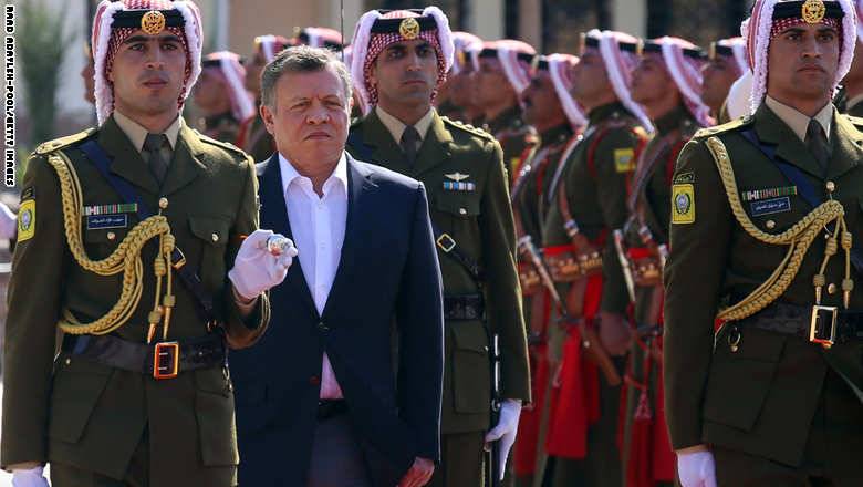 ملك الأردن لأهالي المفرق: دفعتم الثمن باستقبال اللاجئين السوريين