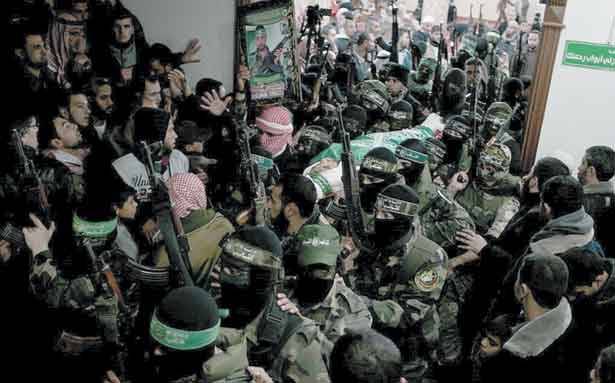 استشهاد فتى فلسطيني واعتقال طفلتين في القدس