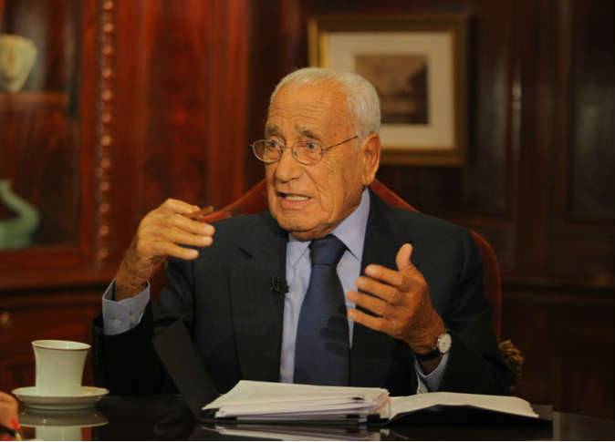 الكاتب محمد حسنين هيكل في ازمة صحية حرجة