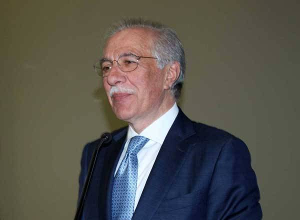 زعيتر بحث والمدير العام للطيران المدني احتياجات المطار