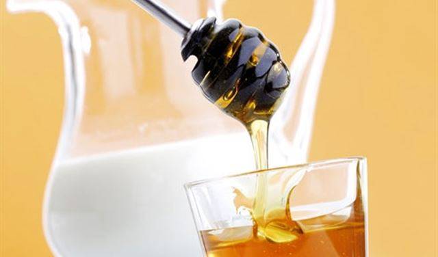 لماذا يجب ان تشربوا الحليب مع العسل؟