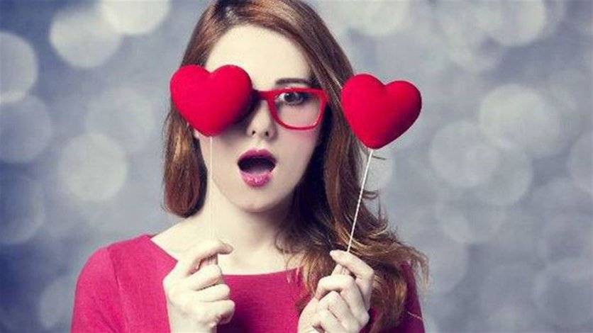 للعازبين : بات بإمكانكم التمتع بعيد الحب
