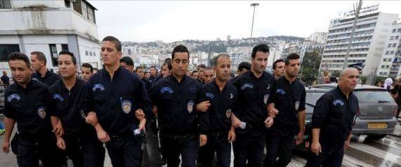 لماذا ينتحر عناصر الشرطة الجزائرية؟.. 450 أخصائياً نفسياً لتأهيل رجال الأمن