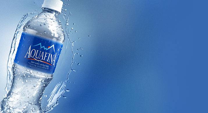 توضيح: مياه Aquafina هي مياه معدنية طبيعية نقية