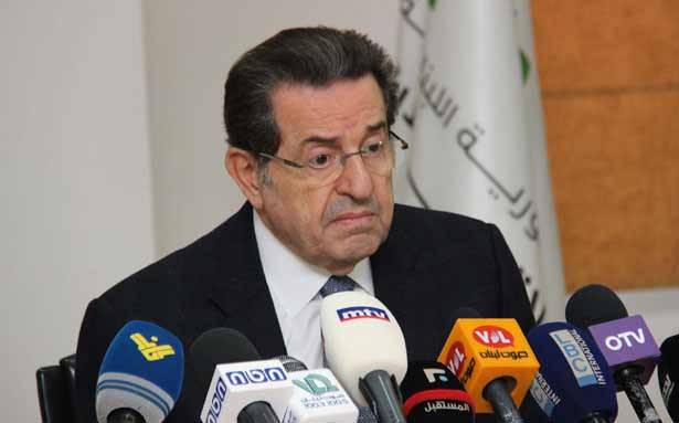 الجميل طلب من هيئة «اوجيرو» مضاعفة الجهود
حرب اعلن عن مشروع قانون لرفع
السرية المصرفية عن متولي الشأن العام