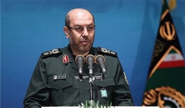 وزير الدفاع الايراني يصل الى موسكو