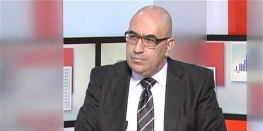 إذا طفران وهيك، كيف إذا معو مصاري وربحان.. والله ليشغلنا خدم عندو!