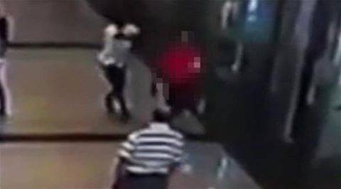 بالفيديو: لحظة مقتل رجل على يد قاتل محترف