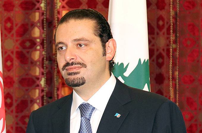 بالصور..لحظة وصول الرئيس سعد الحريري إلى المطار
