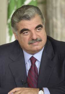 اضاءة الشعلة في عين المريسة مكان الانفجار الذي استهدف الرئيس الشهيد رفيق الحريري
