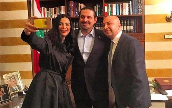 بالصورة - سيلفي تجمع سعد الحريري مع احد 