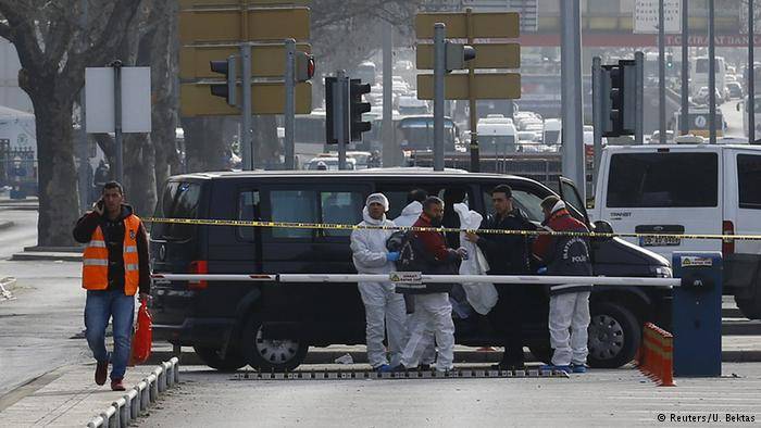 داود أوغلو: وحدات حماية الشعب الكردية وراء هجوم أنقرة